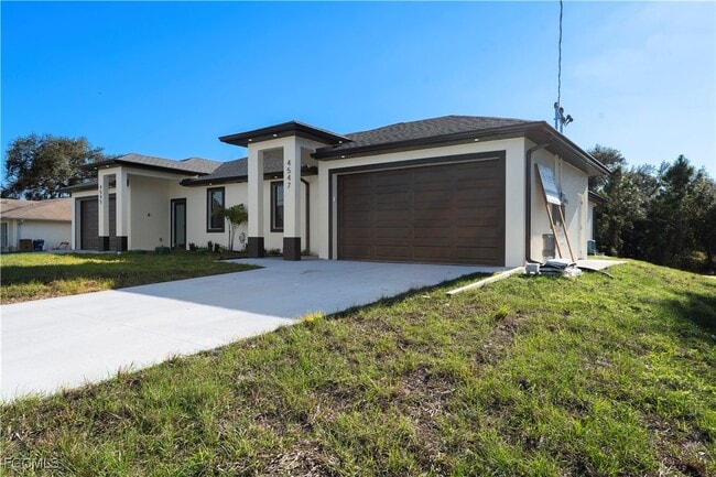 4649-4651 24th St SW in Lehigh Acres, FL - Building Photo - Building Photo