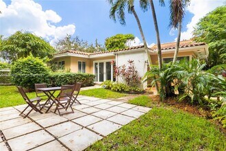 1114 Genoa St in Coral Gables, FL - Building Photo - Building Photo