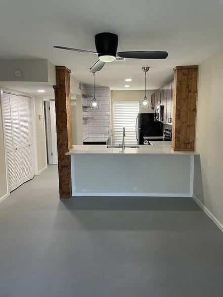 2018 W Rundberg Ln