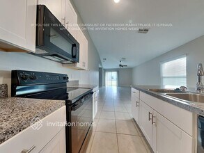 7115 King Crk Dr in Sun City Center, FL - Building Photo - Building Photo