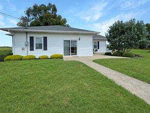 3196 Big Spring Rd in Vine Grove, KY - Building Photo - Building Photo
