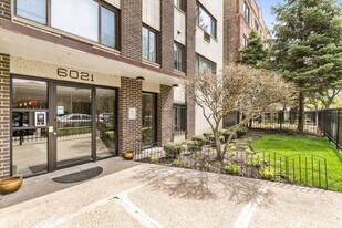 6021 N Winthrop Ave in Chicago, IL - Building Photo