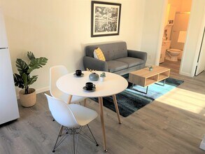 445 40th St in Oakland, CA - Building Photo - Building Photo