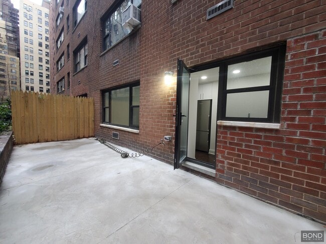 property at 405 E 56th St