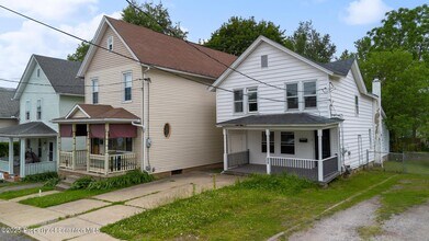 121 Throop St in Scranton, PA - Building Photo - Building Photo