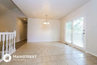 1321 NE Quail Walk Dr in Blue Springs, MO - Building Photo - Building Photo