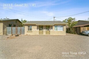 2613 E Grant Rd in Tucson, AZ - Building Photo