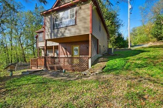 102 N Gaw St in Rocheport, MO - Building Photo - Building Photo