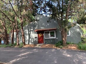 2153 Bella Casa St in Davis, CA - Building Photo - Building Photo