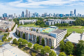 The Flats at Atlantic Station Student Housing in Atlanta, GA - Foto de edificio - Building Photo