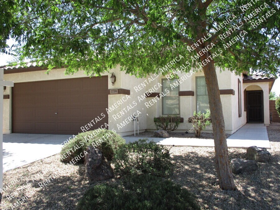 2739 W Kristina Ave in San Tan Valley, AZ - Building Photo