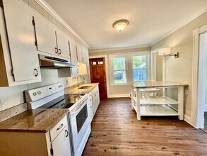 16-18-18 Maple St in Concord, MA - Building Photo - Building Photo