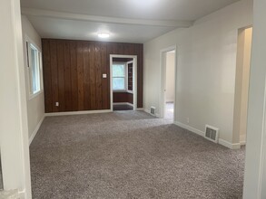 1819 W Horne Ave, Unit 1819 in Sioux City, IA - Foto de edificio - Building Photo