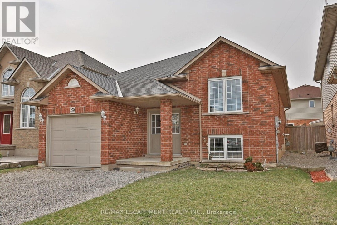279 Nashville Cir in Hamilton, ON - Building Photo
