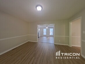 5909 Edinborough Dr in Charlotte, NC - Building Photo - Building Photo