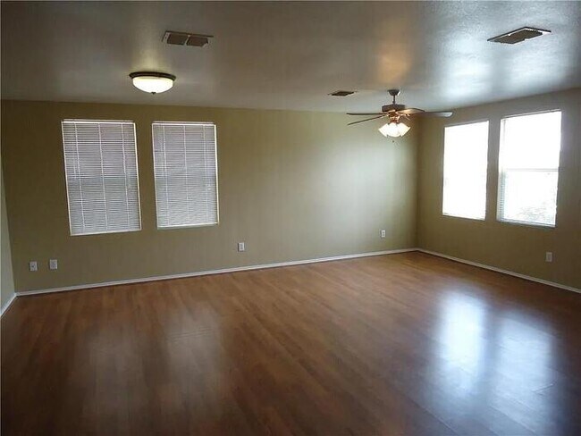 1621 Rialto Way in Justin, TX - Building Photo - Building Photo