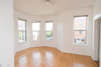 3625 W Wrightwood Ave, Unit 2F in Chicago, IL - Building Photo - Building Photo