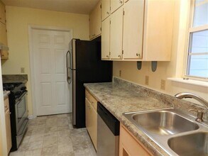 3859 McFarlane Dr in Tallahassee, FL - Building Photo - Building Photo