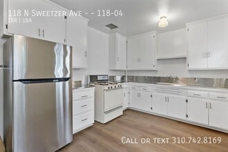 118 N Sweetzer Ave in Los Angeles, CA - Building Photo - Building Photo