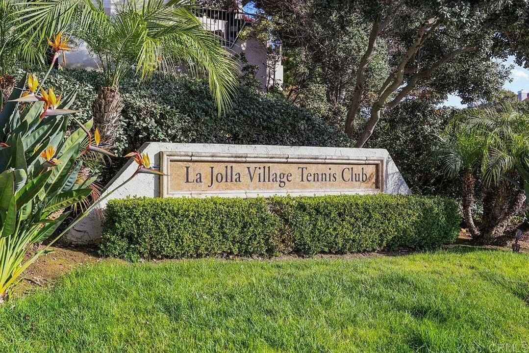 3940 La Jolla Village Dr in San Diego, CA - Building Photo