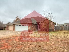 2711 Silvertree Dr in Oklahoma City, OK - Building Photo - Building Photo