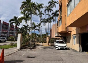 6055 W 19th Ave in Hialeah, FL - Building Photo - Building Photo