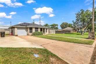 2610 N Missouri Ave in Weslaco, TX - Building Photo - Building Photo