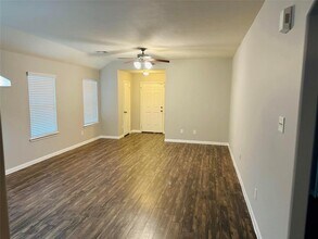 3015 Right Way in Houston, TX - Building Photo - Building Photo