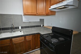 2334 N Lamb Blvd in Las Vegas, NV - Building Photo - Building Photo