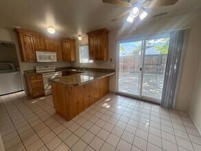 1961 Parkridge Dr in Cottonwood Heights, UT - Building Photo - Building Photo