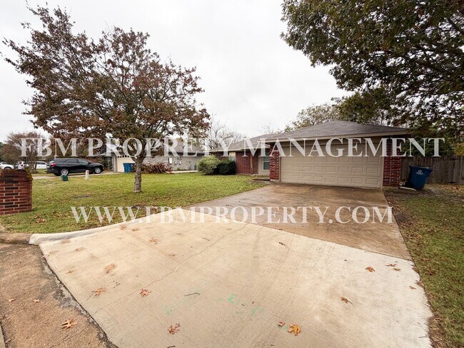 3008 View Ln in Corsicana, TX - Building Photo - Building Photo