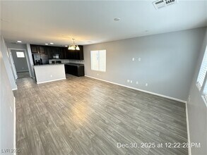 7728 Vibrant Threads Ct in Las Vegas, NV - Building Photo - Building Photo