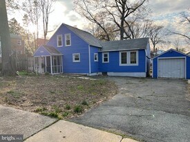 5810 Mt Vernon Dr in Alexandria, VA - Building Photo