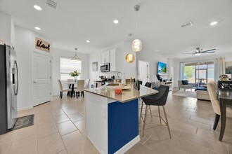 717 Citrus Reserve Blvd in Davenport, FL - Building Photo - Building Photo