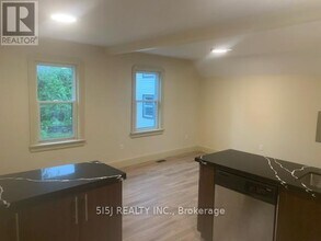 246 Bradford St in Barrie, ON - Building Photo - Building Photo