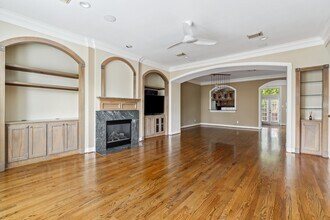1335 Fairview St in Houston, TX - Foto de edificio - Building Photo