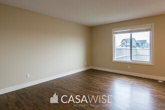 6833 Cardinal Link SW in Edmonton, AB - Building Photo - Building Photo