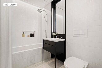 50 Greenpoint Ave in Brooklyn, NY - Building Photo - Building Photo