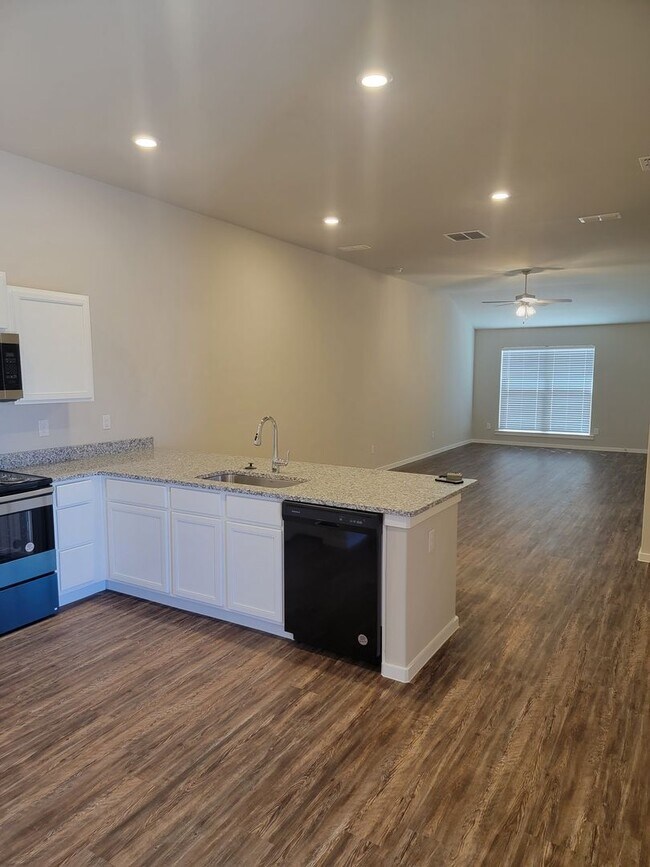 2125 N Jayton Ave in Lubbock, TX - Building Photo - Building Photo