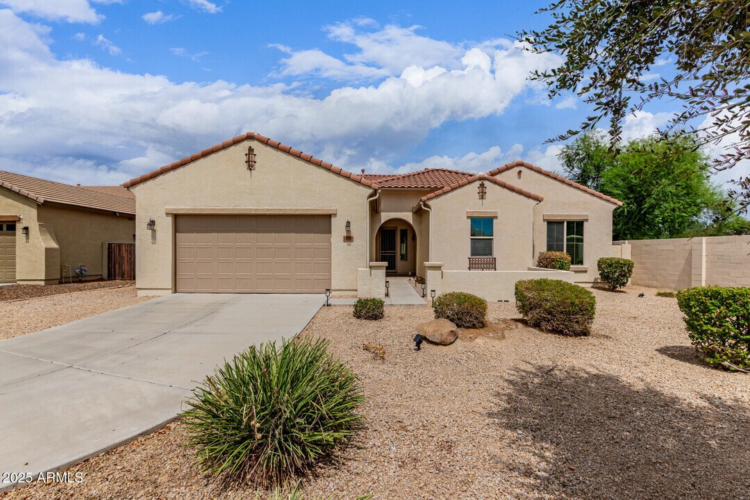 16158 W Coronado Rd in Goodyear, AZ - Building Photo