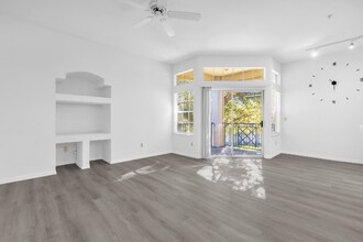 7360 Westpointe Blvd in Orlando, FL - Building Photo - Building Photo