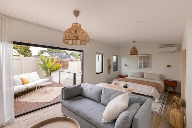 3753 Wawona Dr in San Diego, CA - Building Photo - Building Photo