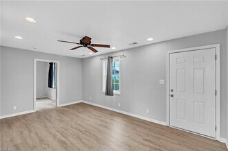 2728 Sewells Point Rd in Norfolk, VA - Building Photo - Building Photo
