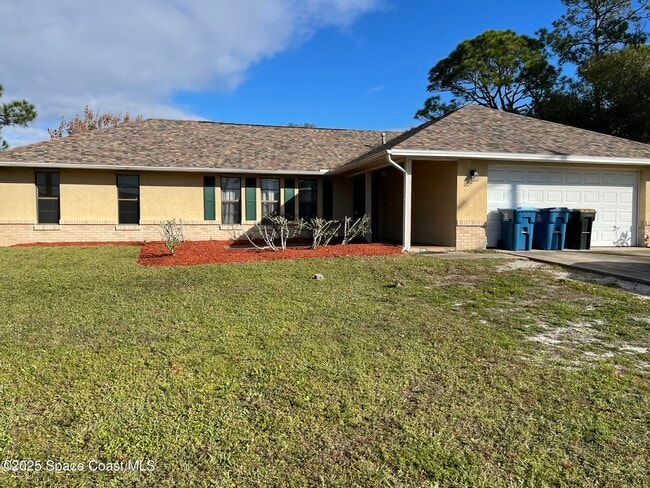 property at 363 Emerson Dr NW