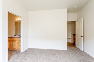 Creek View Apartments in Greeley, CO - Foto de edificio - Interior Photo