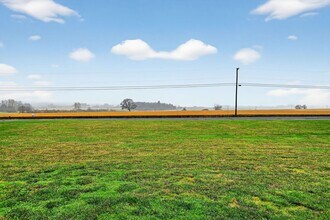 6720 SW Minter Bridge Rd in Hillsboro, OR - Building Photo - Building Photo