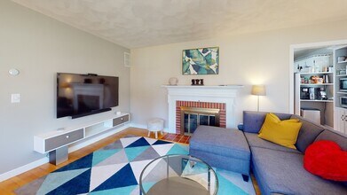 11A Pearl St in Woburn, MA - Building Photo - Building Photo