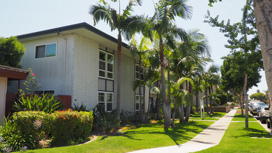 Greenbrier Apartments in Los Alamitos, CA - Building Photo - Building Photo