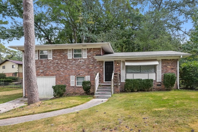 property at 2230 Kilarney Rd