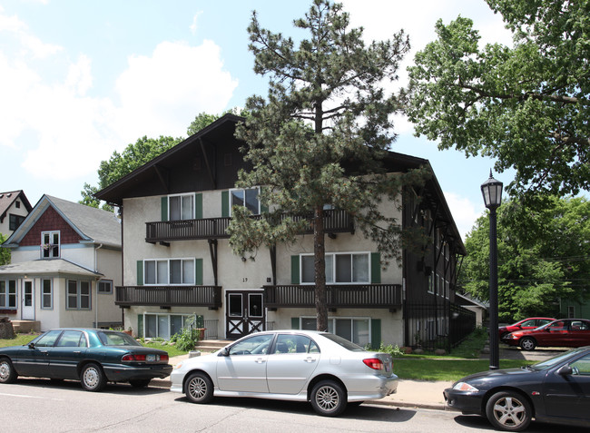 19 27th Ave SE in Minneapolis, MN - Building Photo - Building Photo